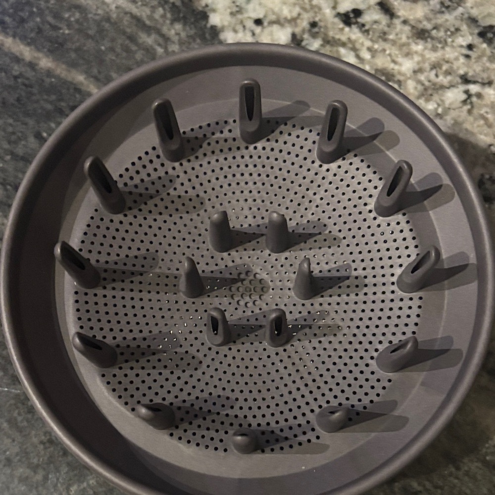 Gray Hair Diffuser Attachment